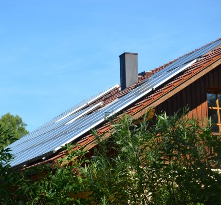 Energieversorger unterstützten Solar-Pioniere