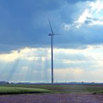 Windenergieanlage in der Agrarlandschaft