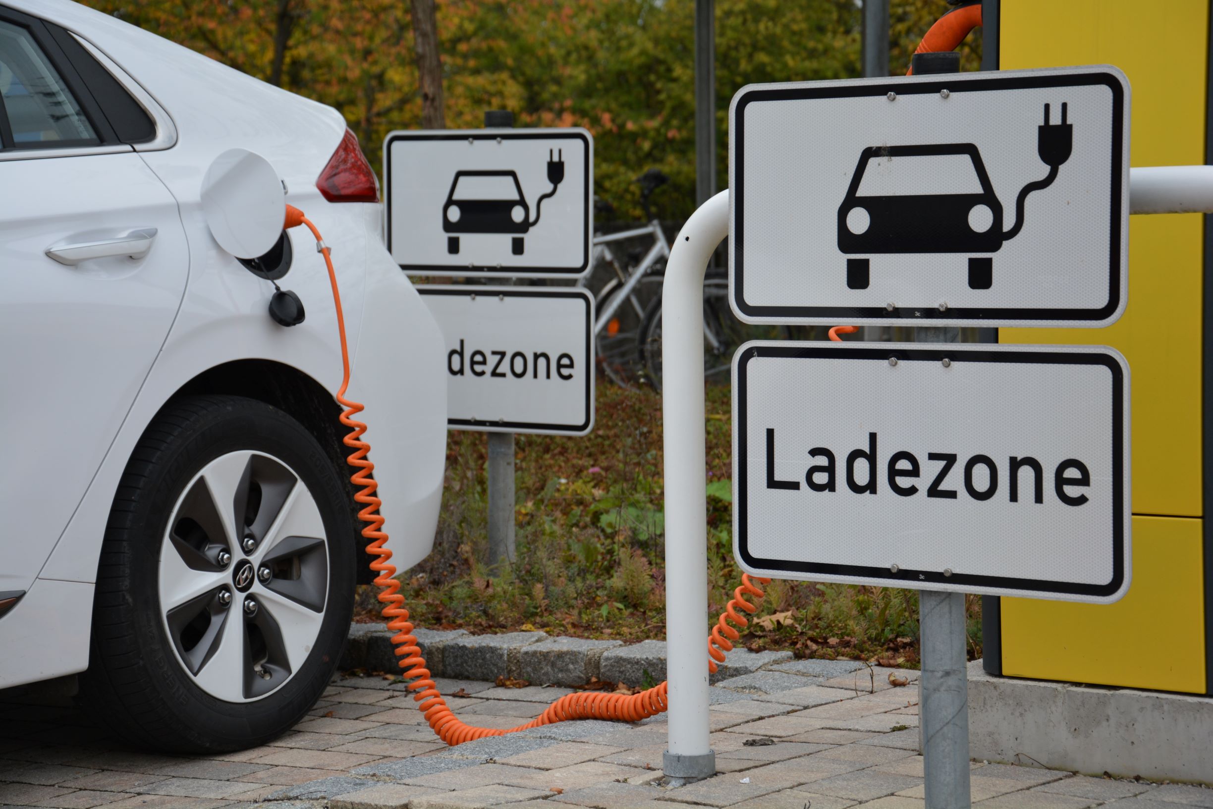 E-Fahrzeuge intelligent erneuerbar laden – erfolgreiches WebSeminar findet wieder statt