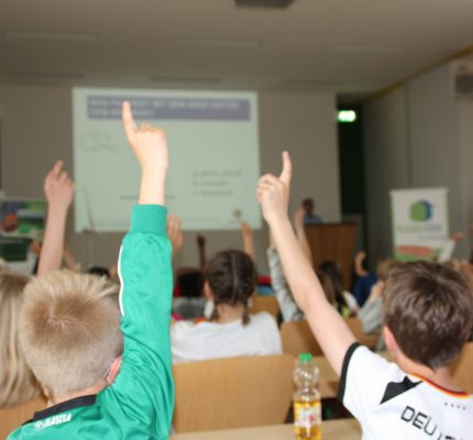 Auch im Homeschooling präsent – C.A.R.M.E.N. e.V. informiert Schulklassen