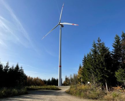 Windenergie im Wald – C.A.R.M.E.N.-Seite zu Tipps aus der Praxis zur waldschonenden Umsetzung