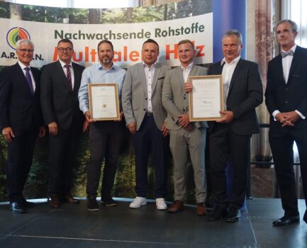 Die Zukunft gestalten durch innovative Lösungen – Ernst-Pelz-Preis und Förderpreis Nachwachsende Rohstoffe verliehen