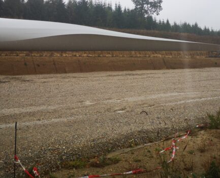 Mikroplastikabrieb an Rotorblättern von Windkraftanlagen
