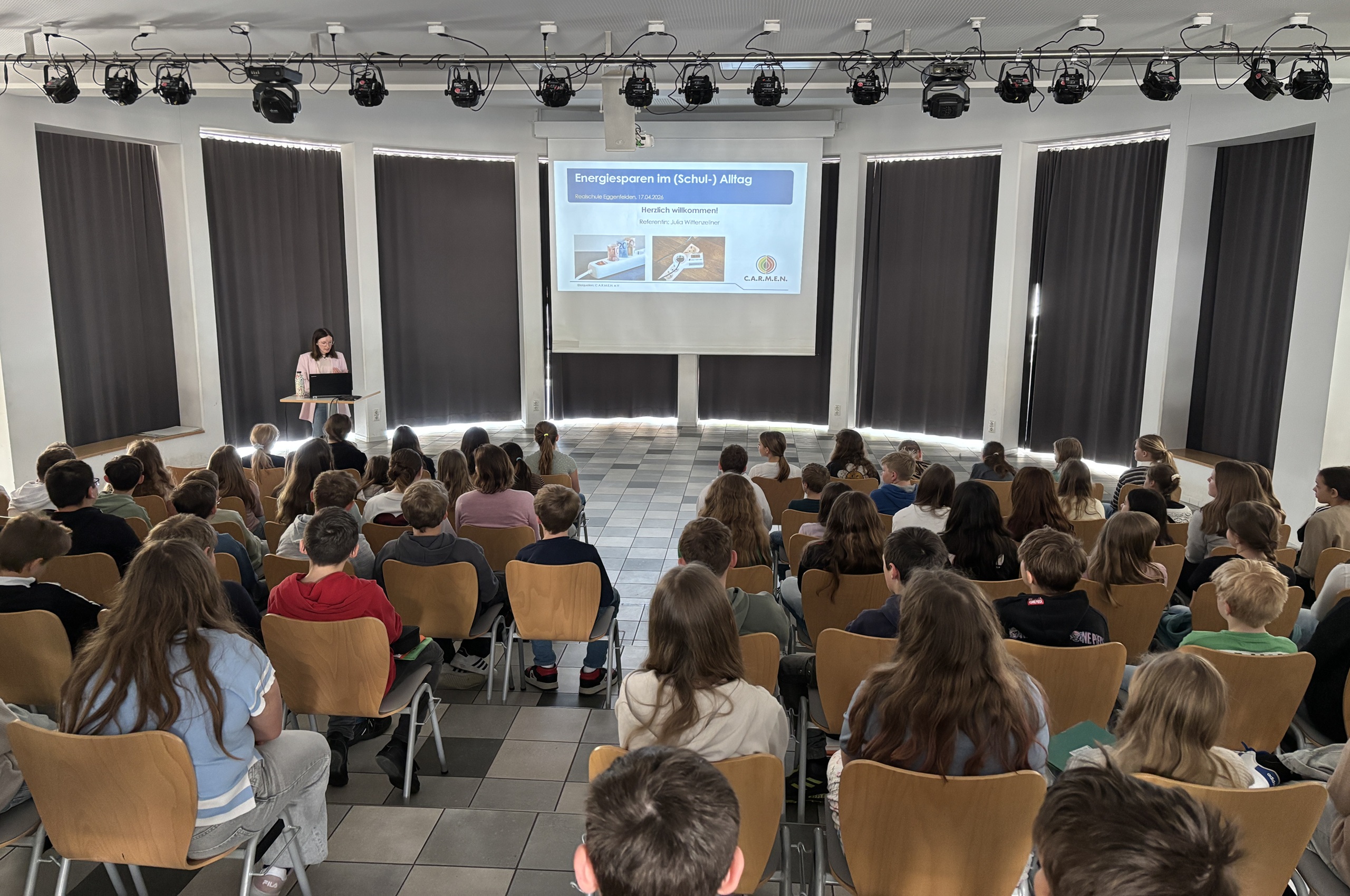 Praxisnahe Energiespartipps für Schule und Zuhause: Erfolgreiche Veranstaltung an der Stefan‑Krumenauer Realschule