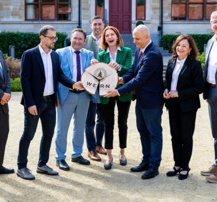 Bayern initiiert europäisches Netzwerk für Holzenergie